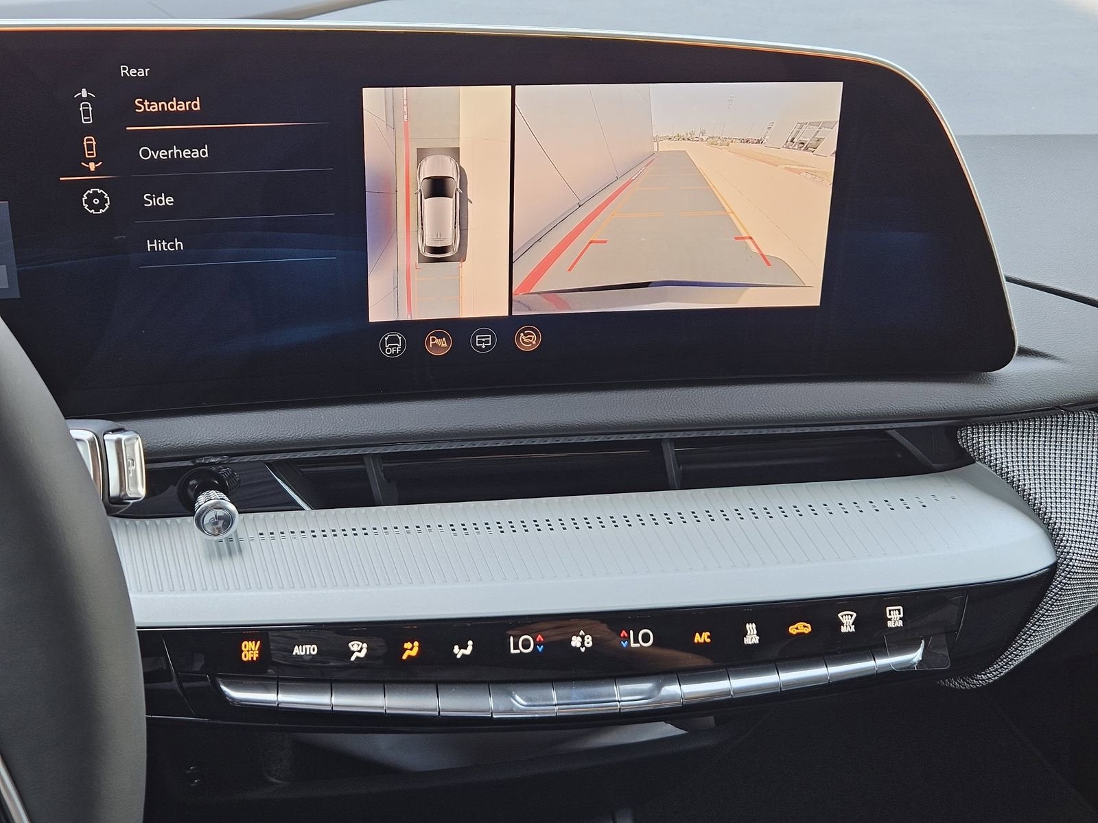 2025 Cadillac OPTIQ Luxury 1