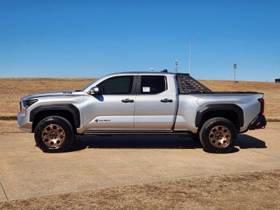 2026 Toyota Tacoma i-FORCE MAX Tacoma Trailhunter