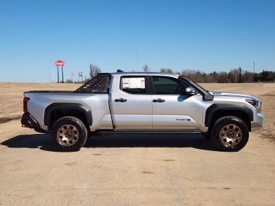2026 Toyota Tacoma i-FORCE MAX Tacoma Trailhunter