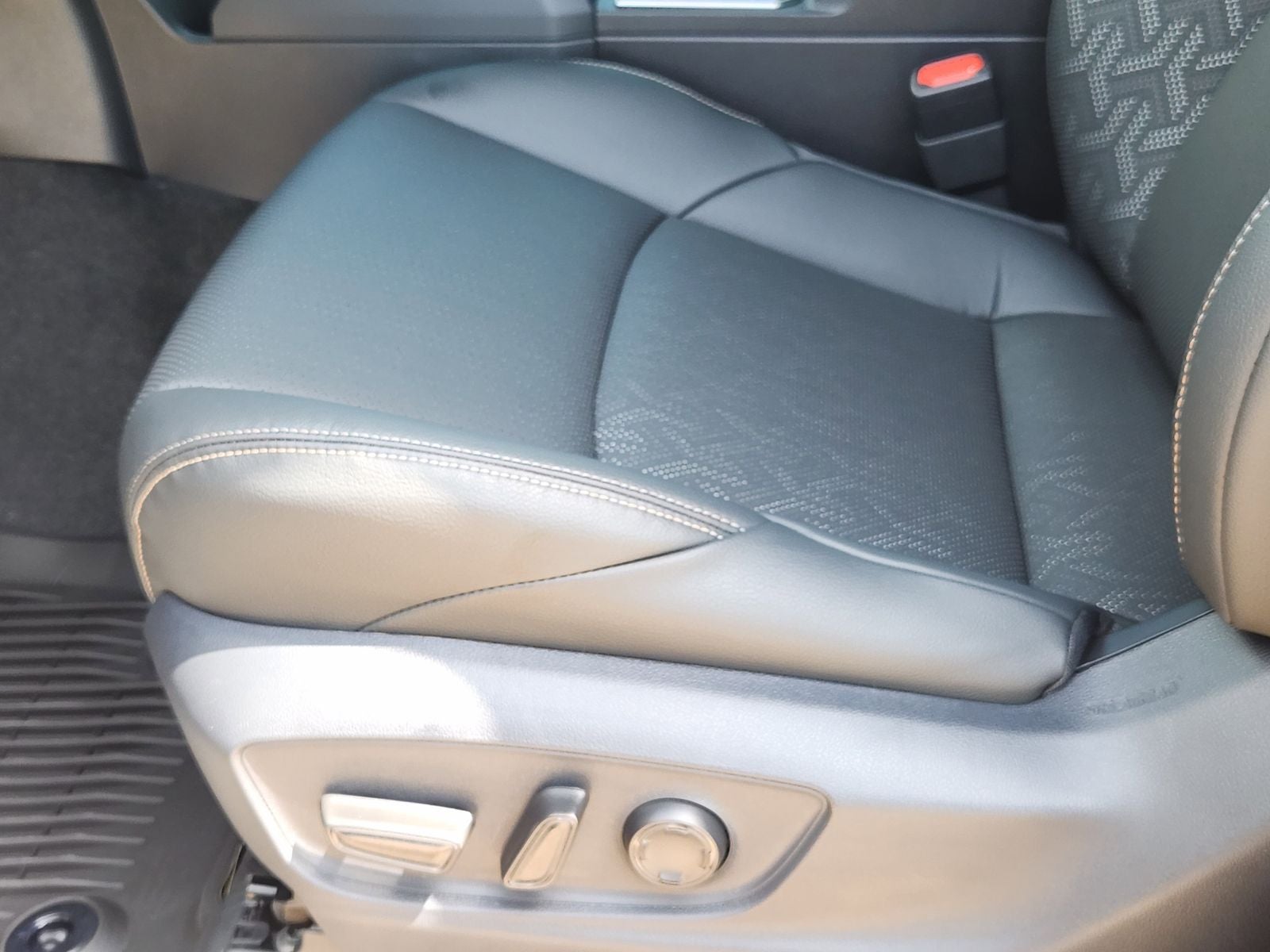 2026 Toyota Tacoma i-FORCE MAX Tacoma Limited
