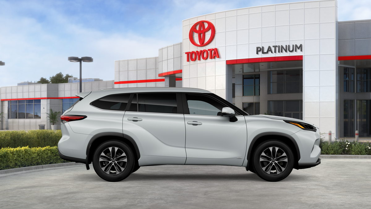 2026 Toyota Highlander Hybrid XLE