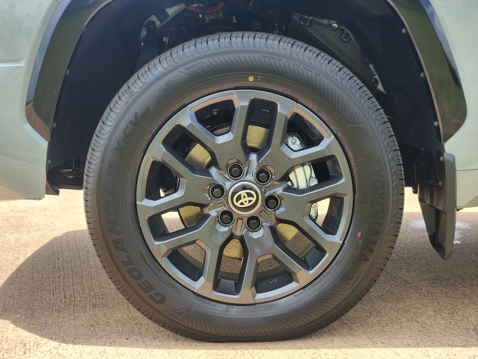 2026 Toyota Tundra i-FORCE MAX Tundra Platinum