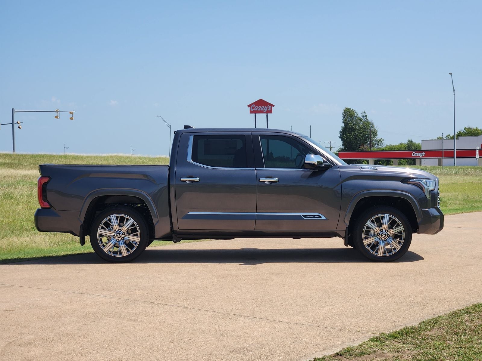 2026 Toyota Tundra i-FORCE MAX Tundra Capstone