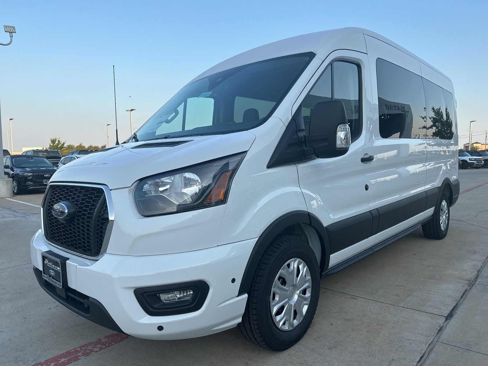 2025 Ford Transit-350 XLT