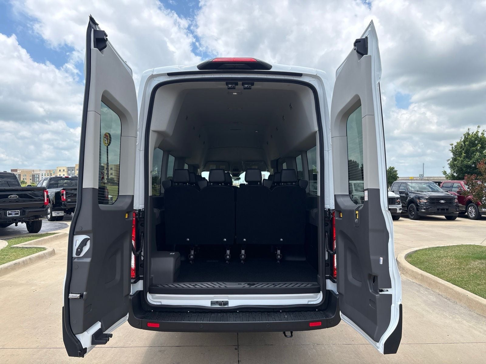 2026 Ford Transit-350 XL