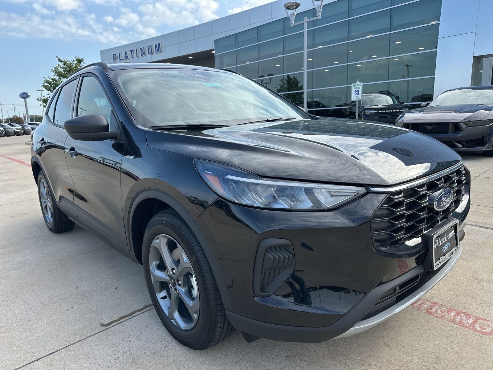 2025 Ford Escape Hybrid ST-Line