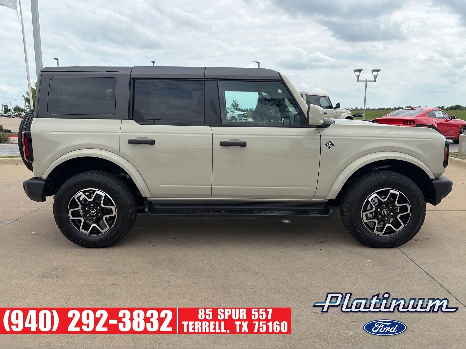 2026 Ford Bronco Outer Banks