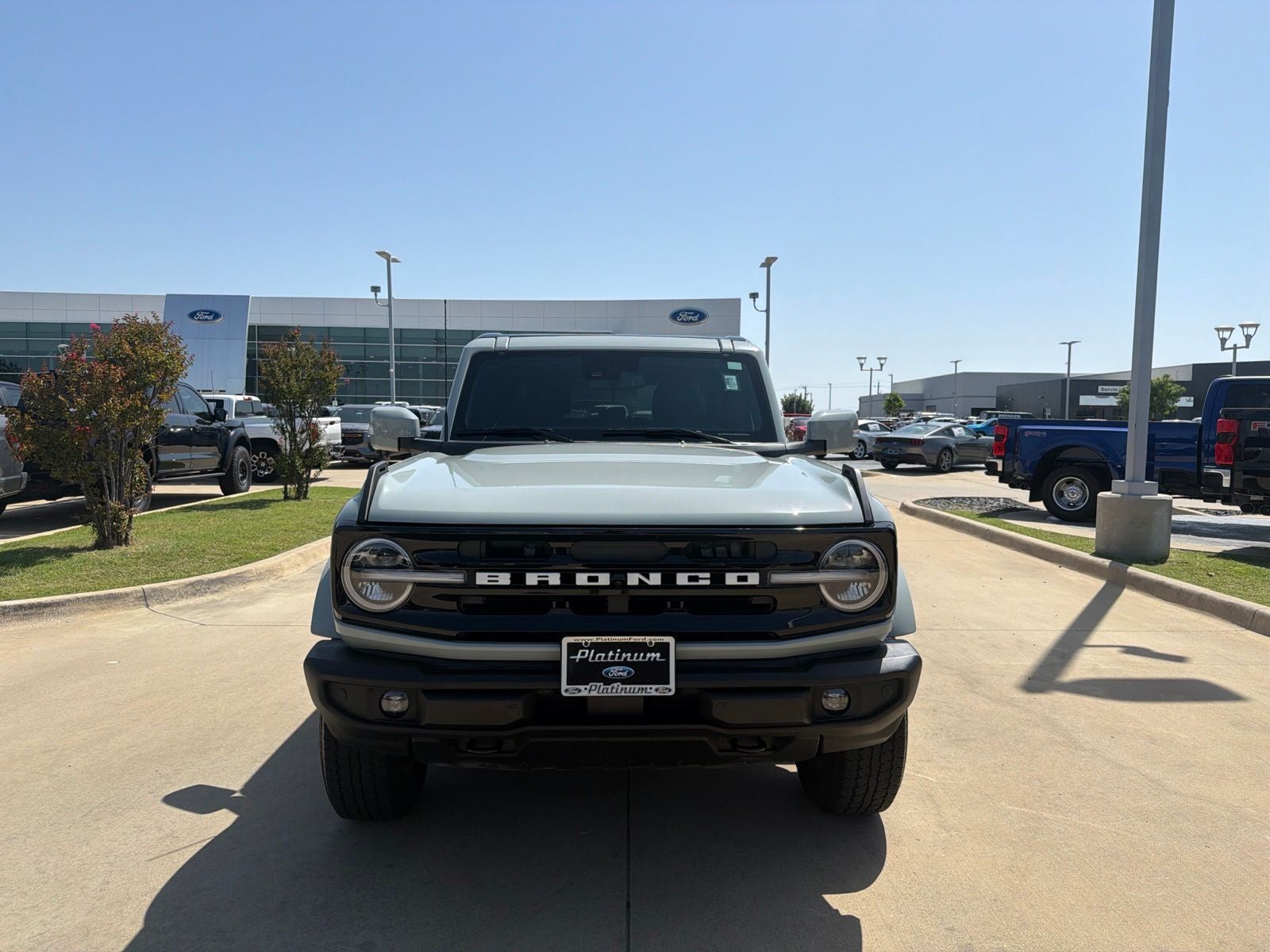 2024 Ford Bronco Outer Banks