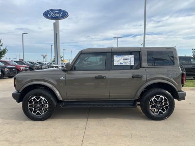 2026 Ford Bronco Outer Banks