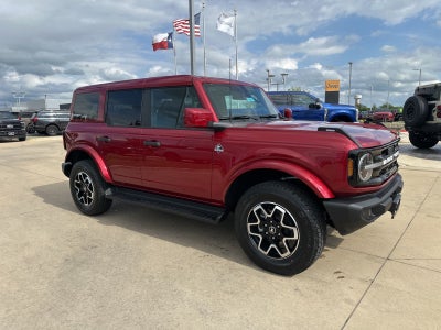 2026 Ford Bronco Outer Banks