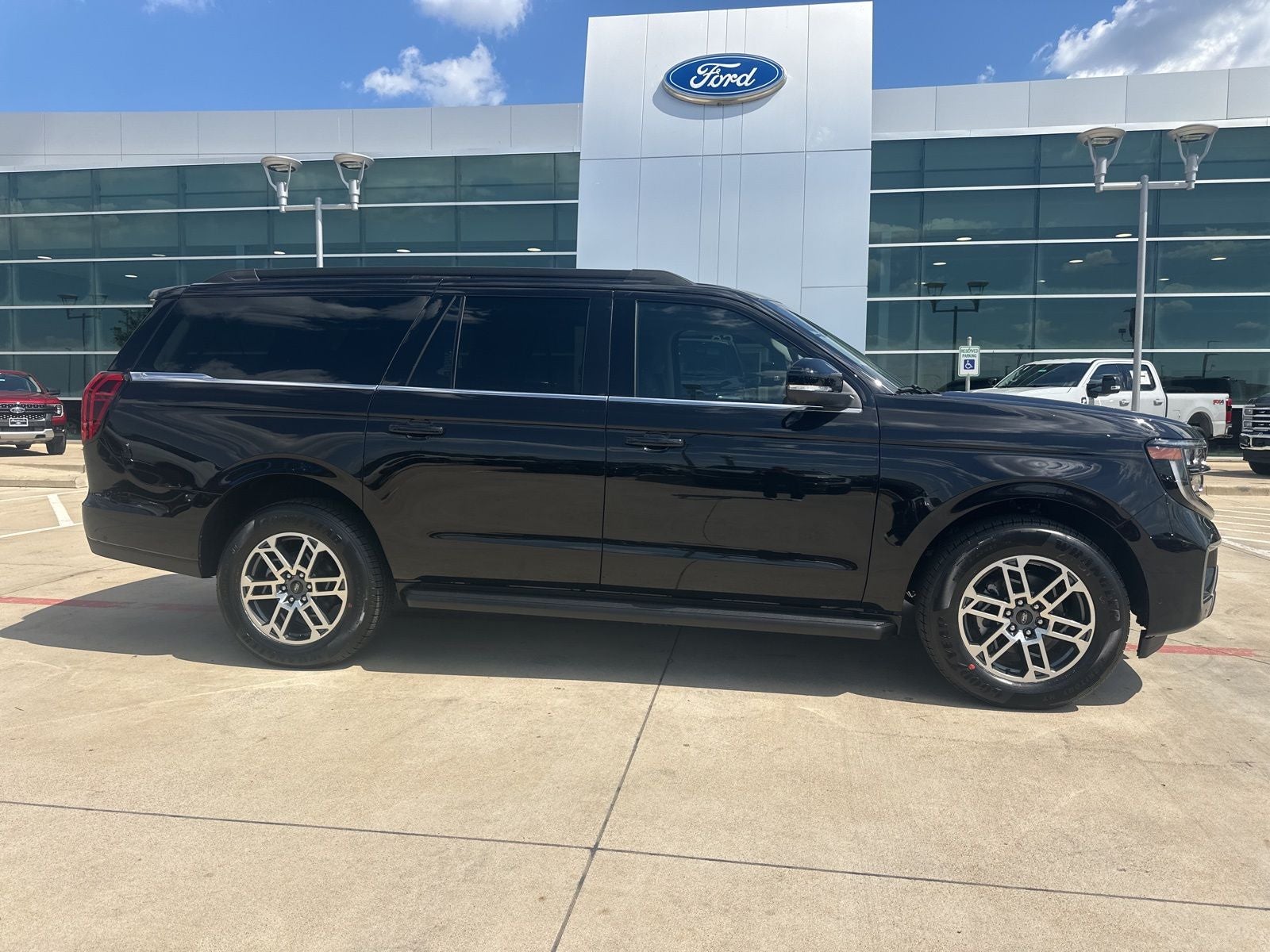 2025 Ford Expedition Max Active