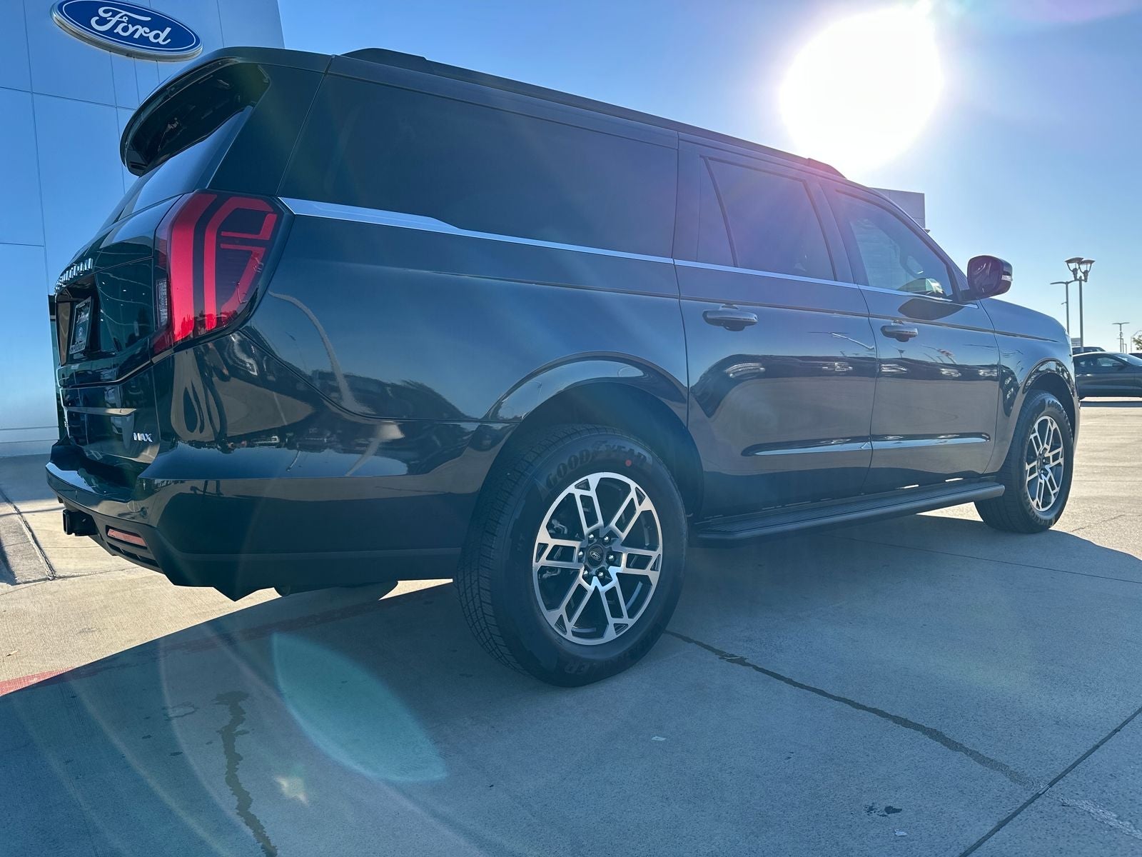 2025 Ford Expedition Max Active