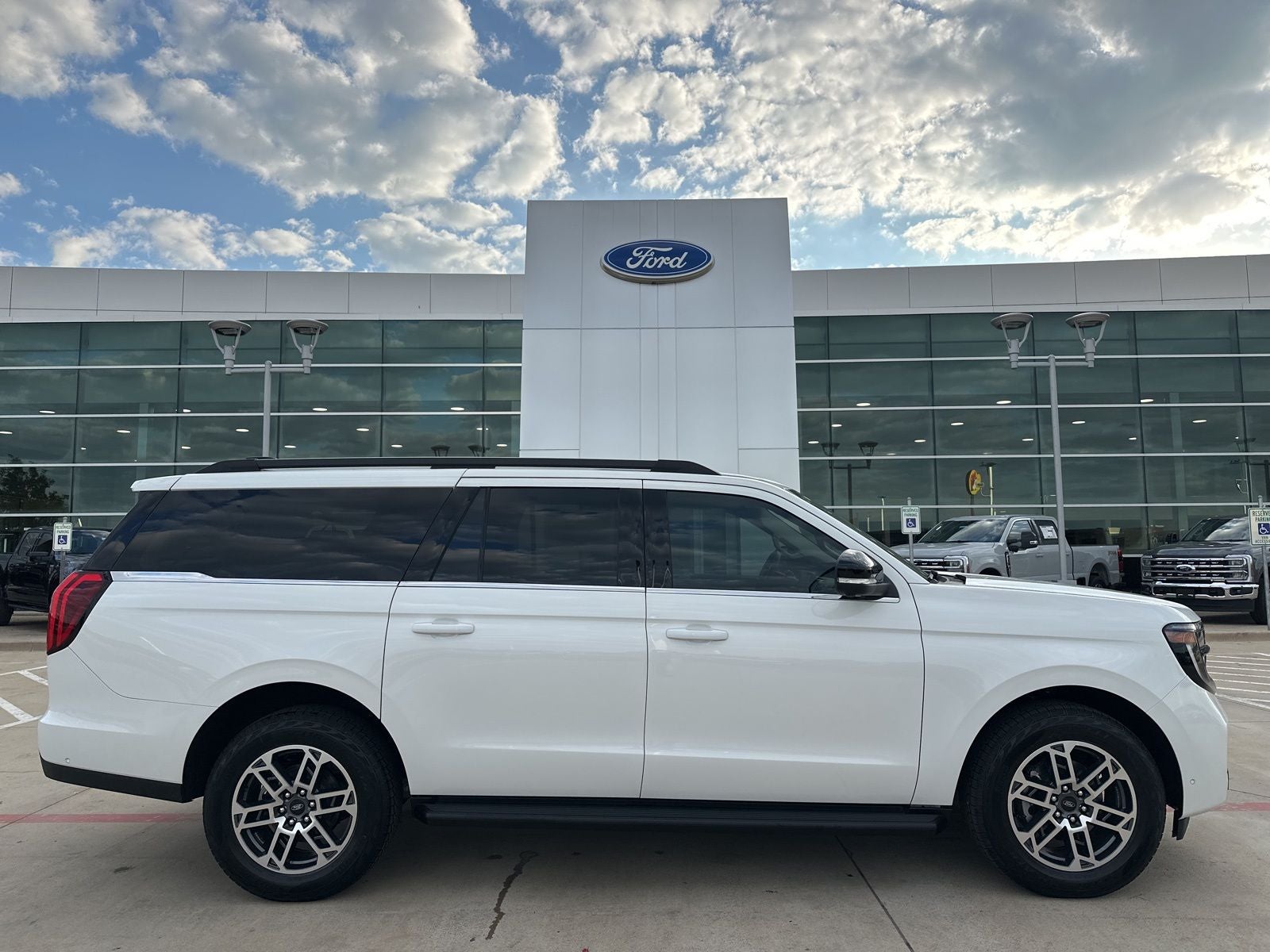 2025 Ford Expedition Max Active