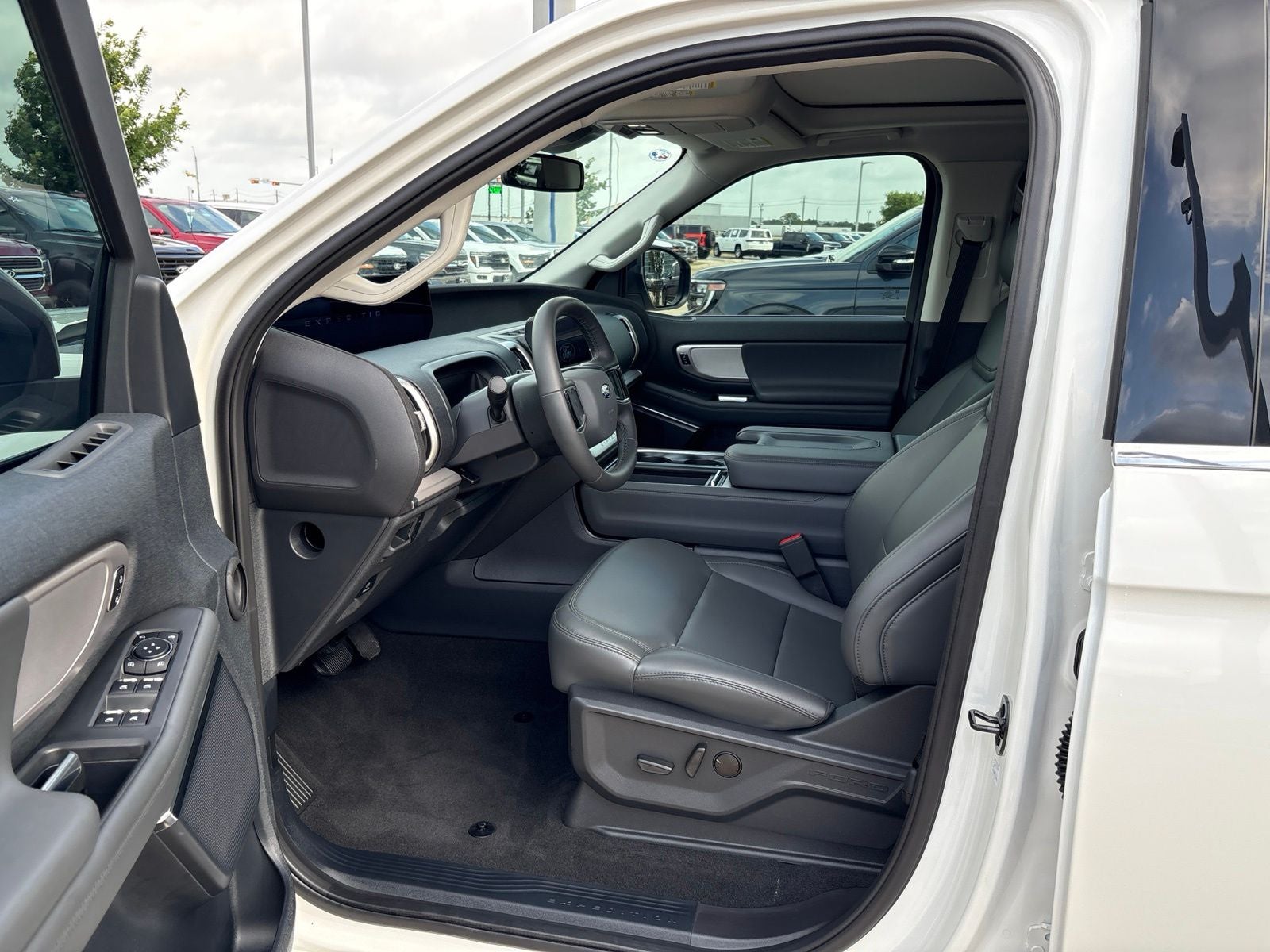 2026 Ford Expedition Active