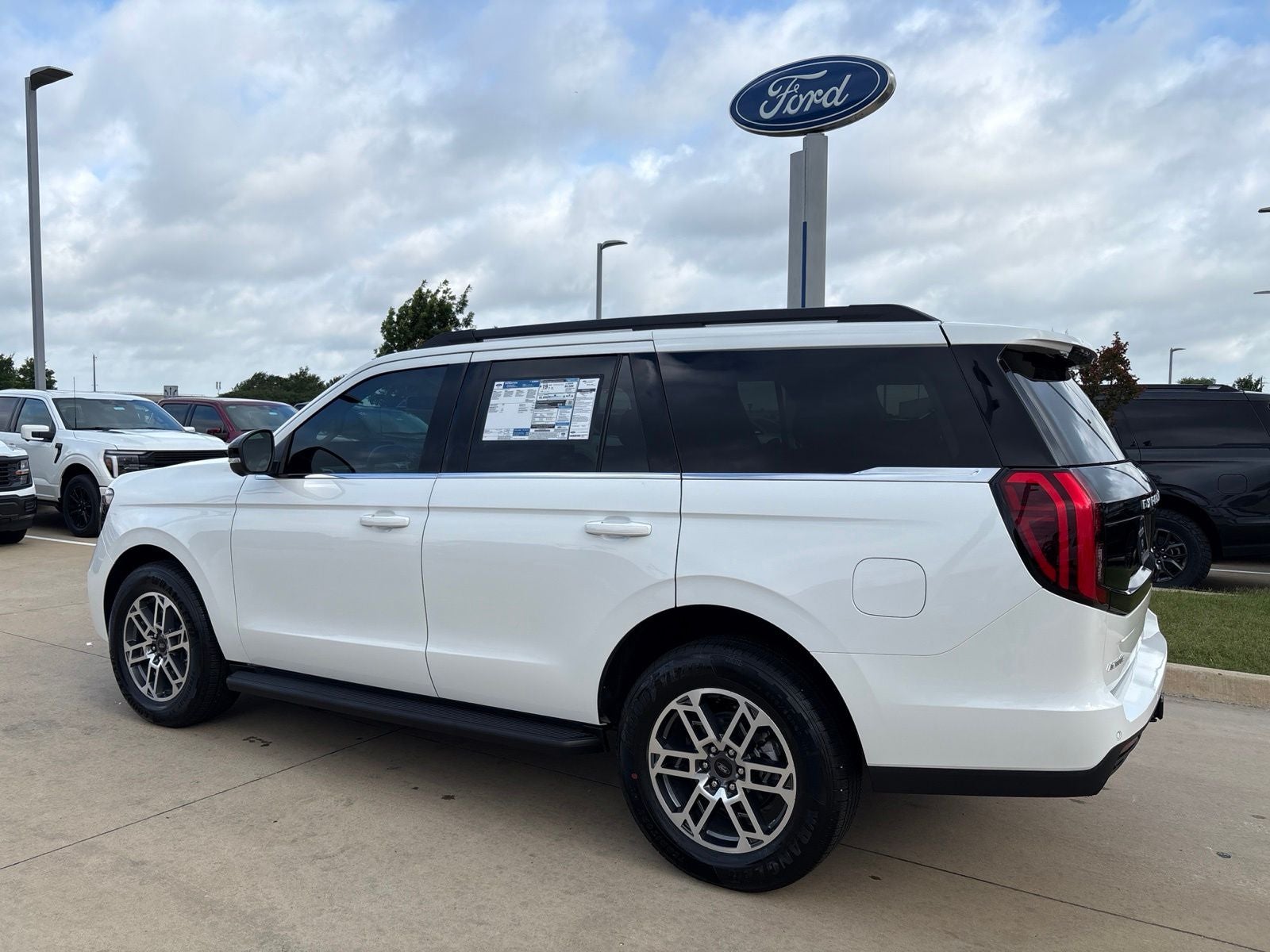 2026 Ford Expedition Active