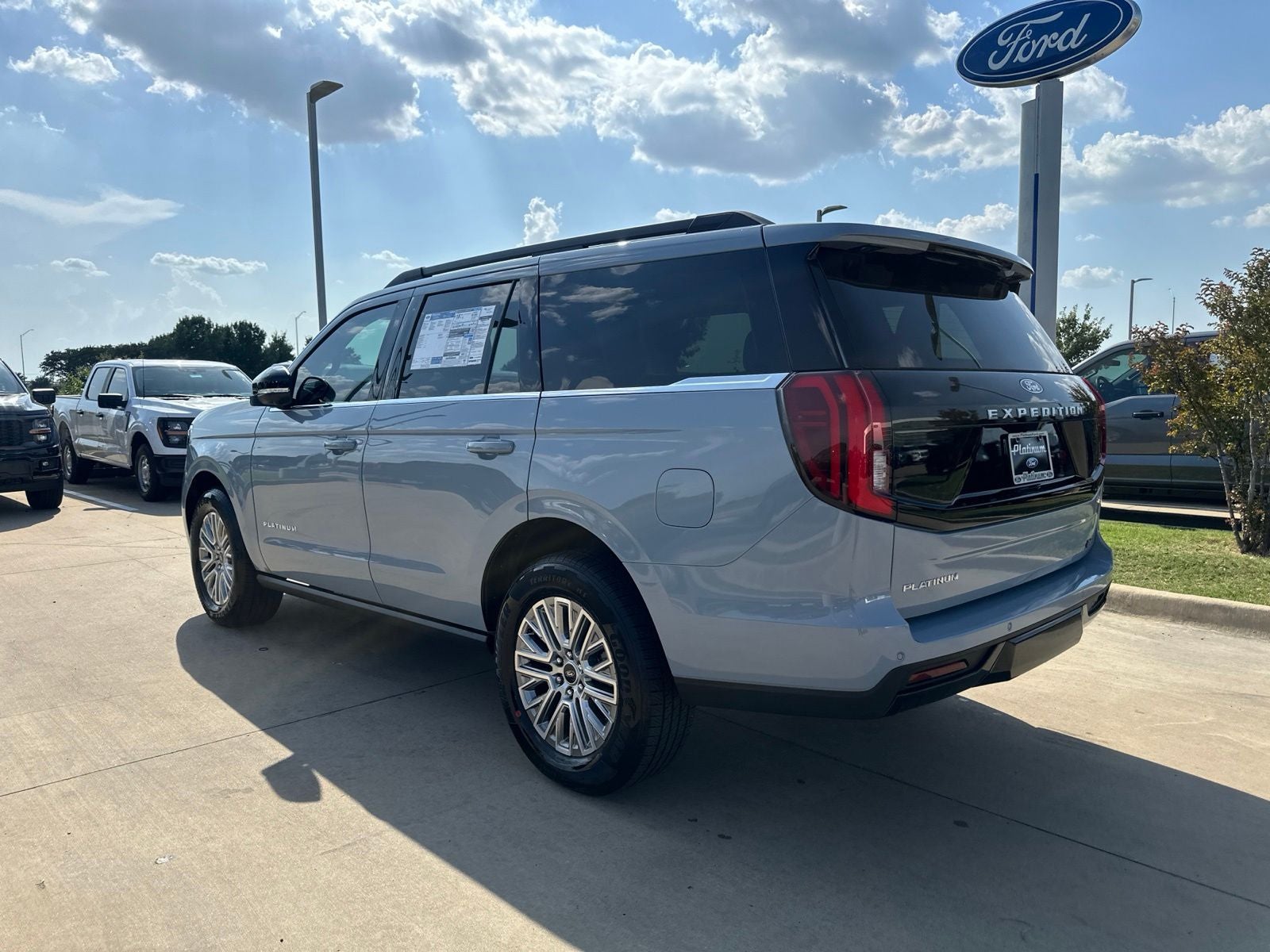 2027 Ford Expedition Platinum