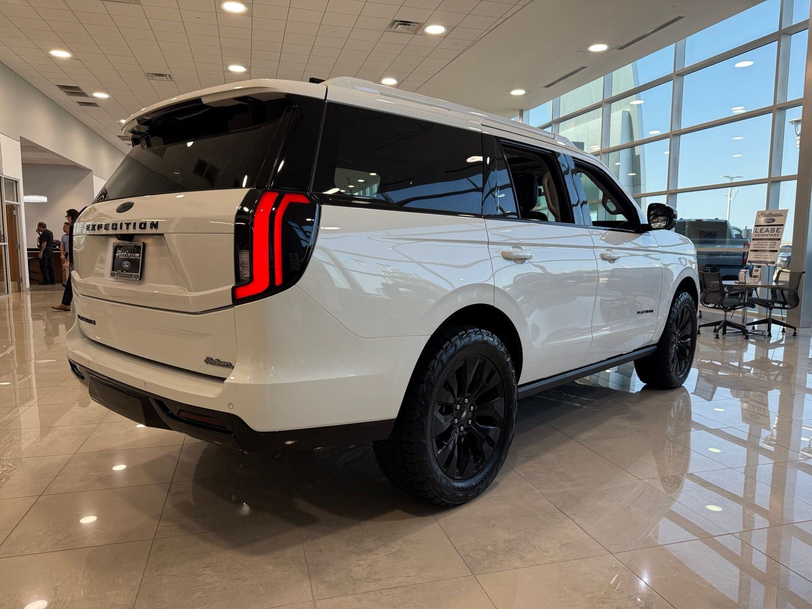 2027 Ford Expedition Platinum