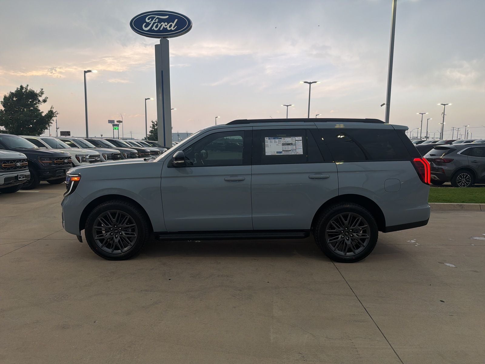 2026 Ford Expedition Platinum