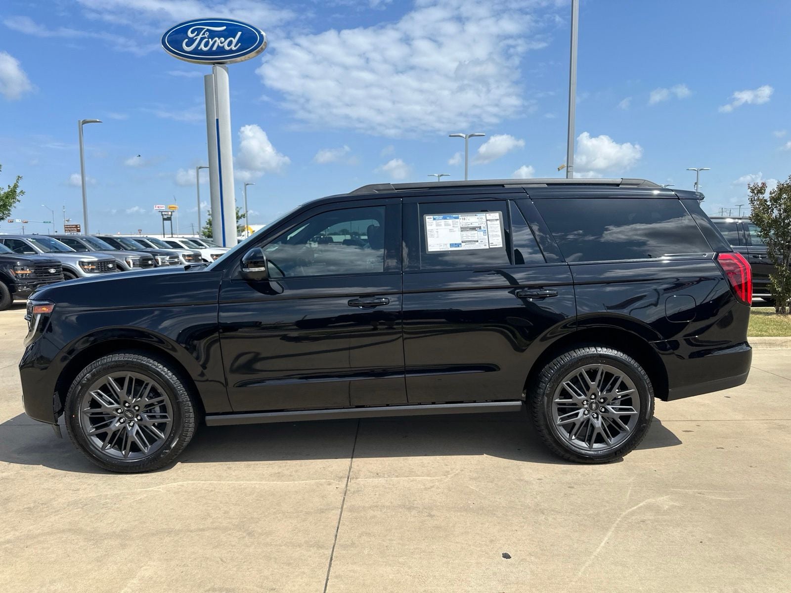 2027 Ford Expedition Platinum