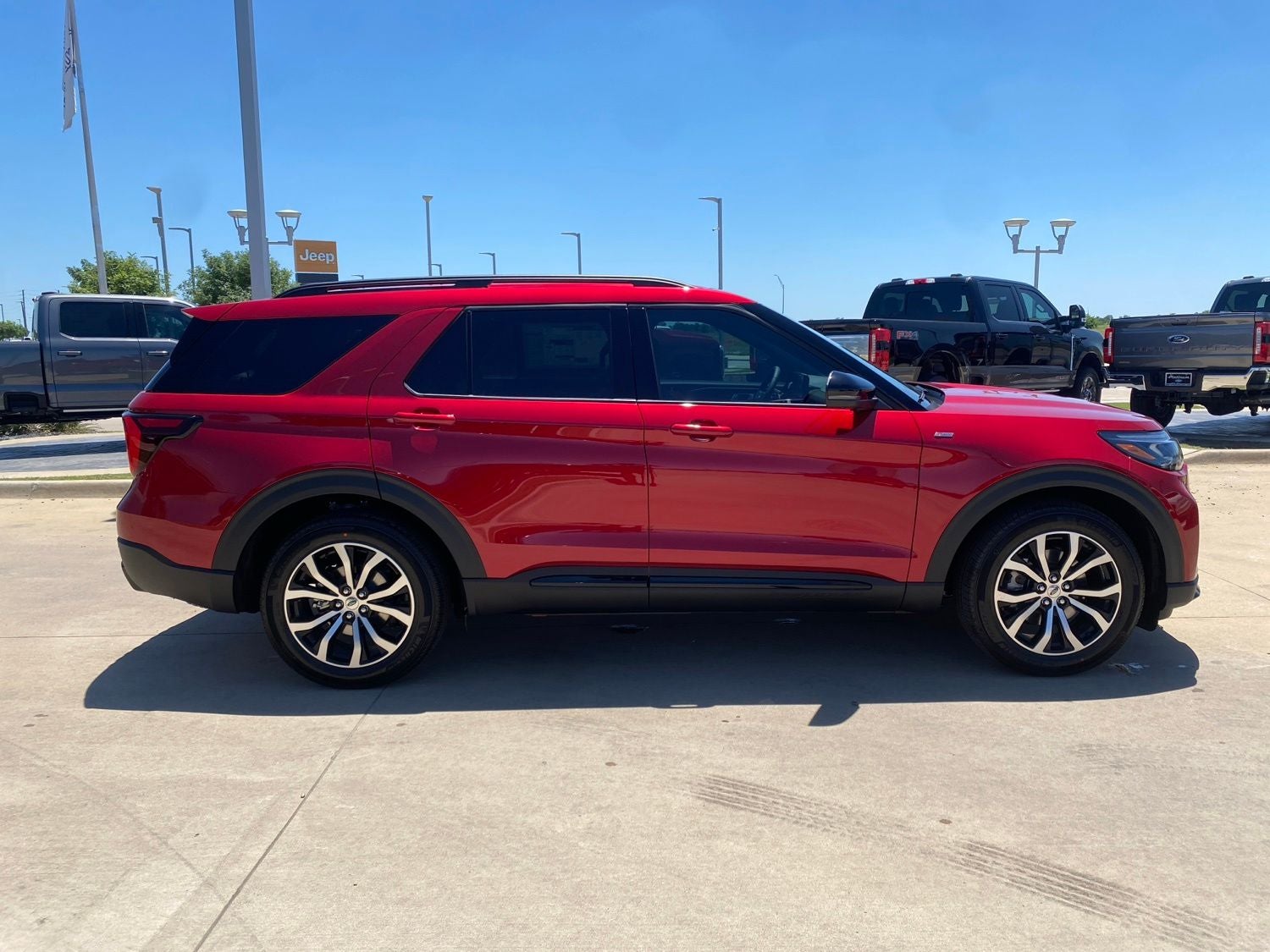 2026 Ford Explorer ST-Line