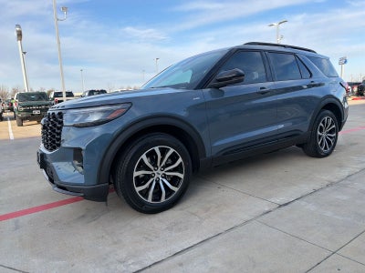 2026 Ford Explorer ST-Line