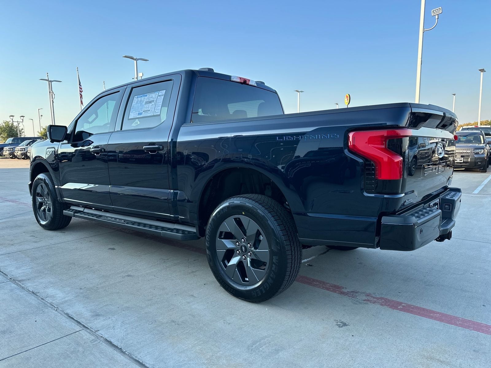 2025 Ford F-150 Lightning Flash