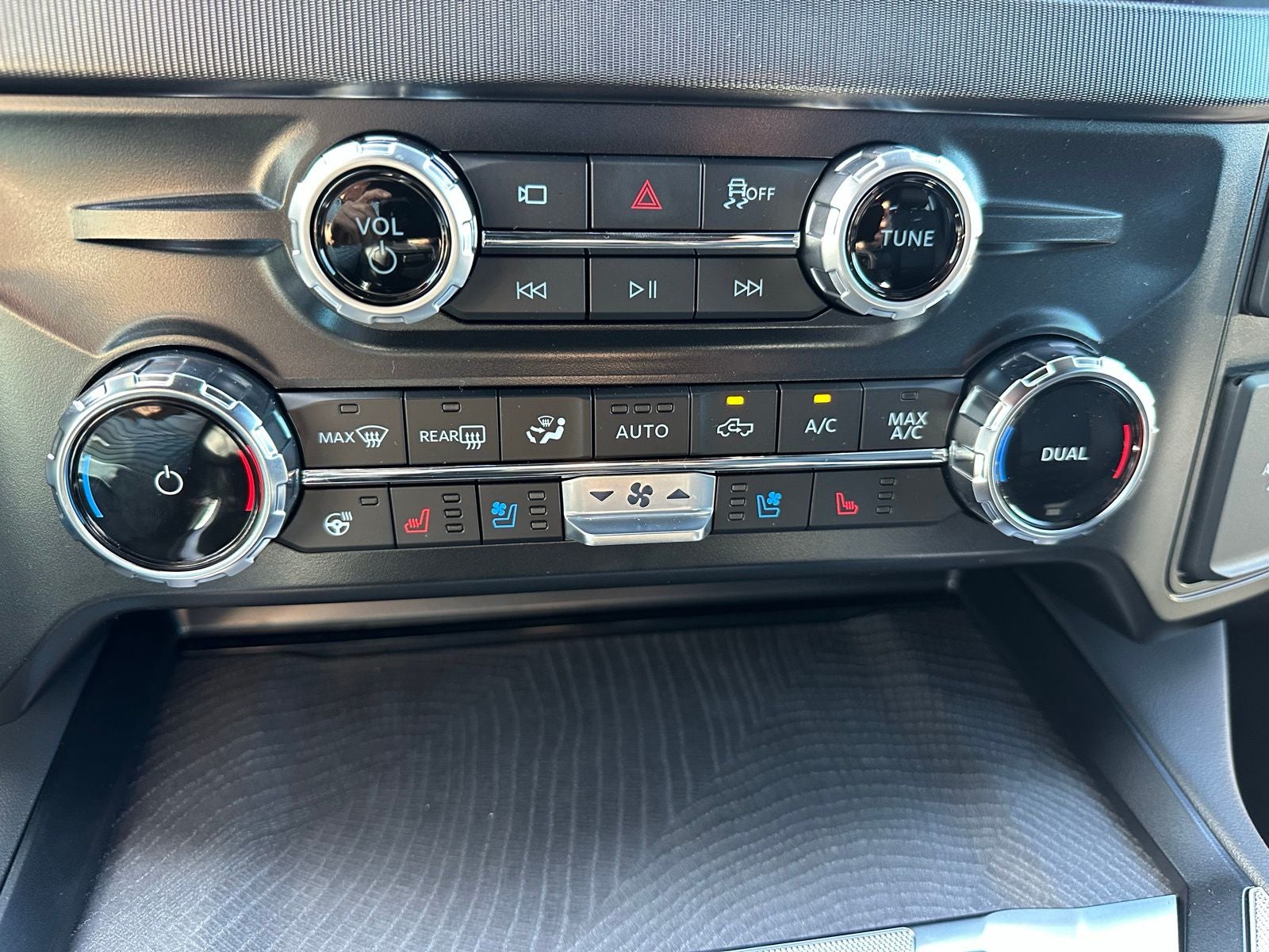 2025 Ford F-250SD Platinum