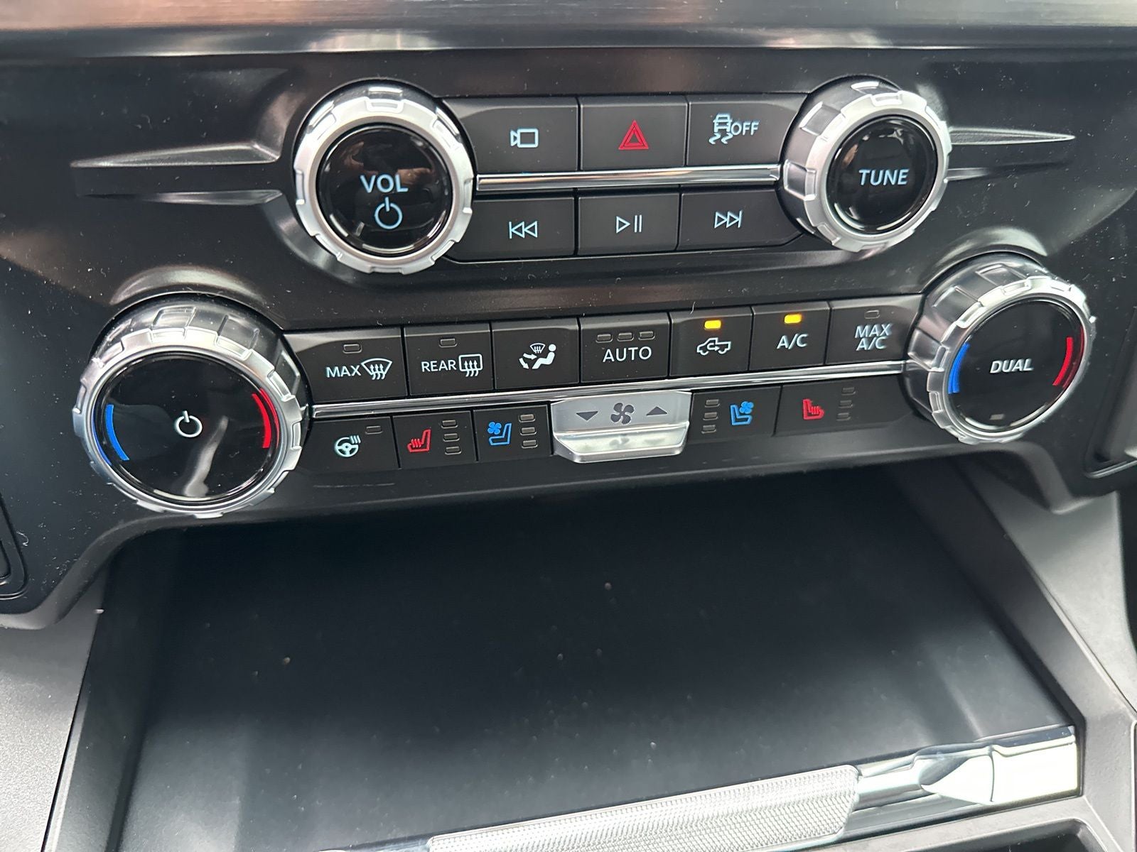 2025 Ford F-350SD Lariat