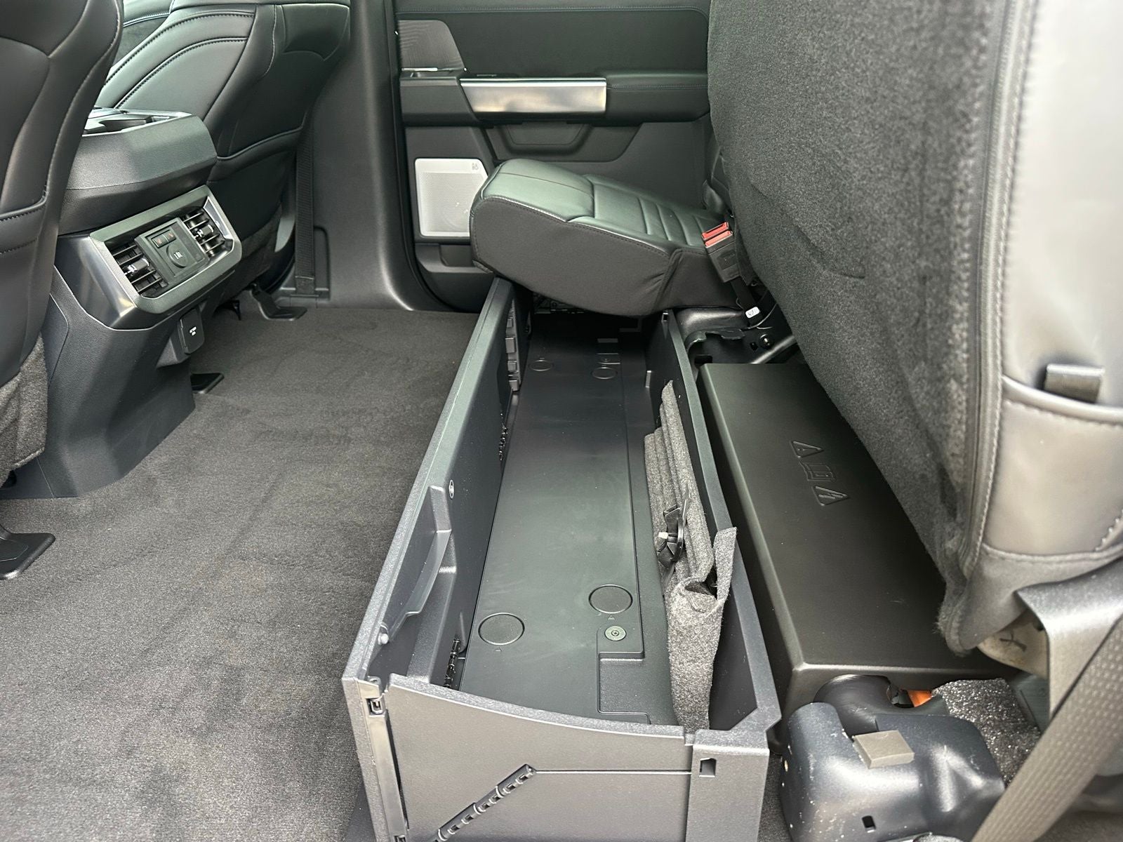 2025 Ford F-350SD Platinum