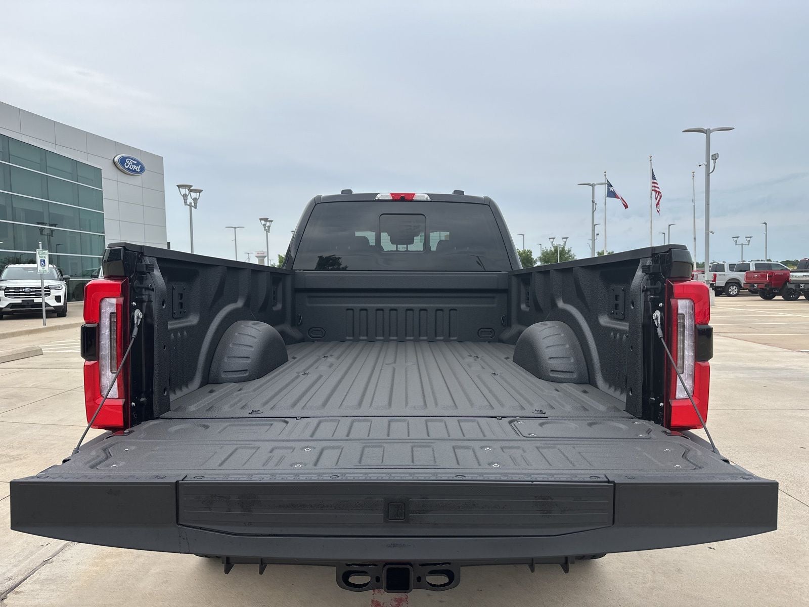 2025 Ford F-350SD Platinum