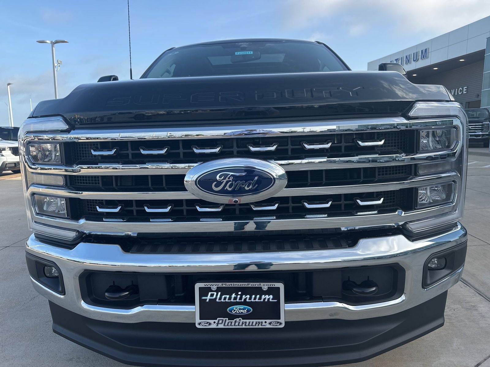 2025 Ford F-350SD Lariat