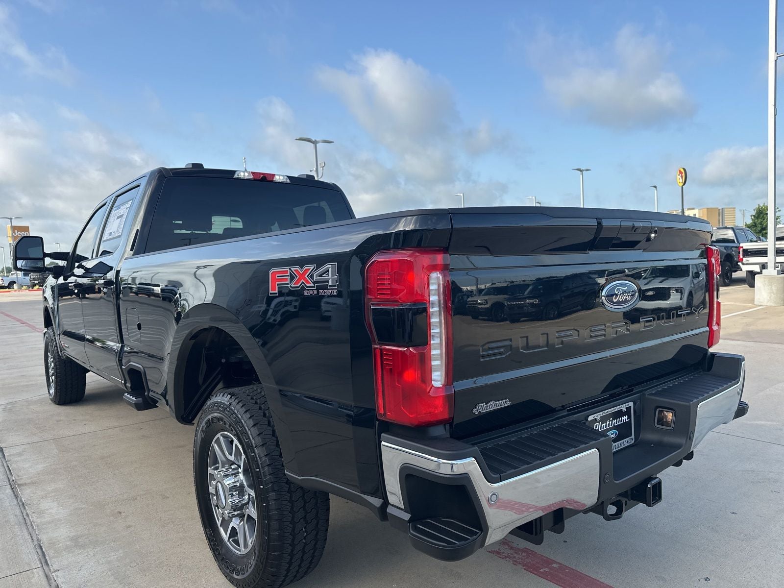 2025 Ford F-350SD Lariat