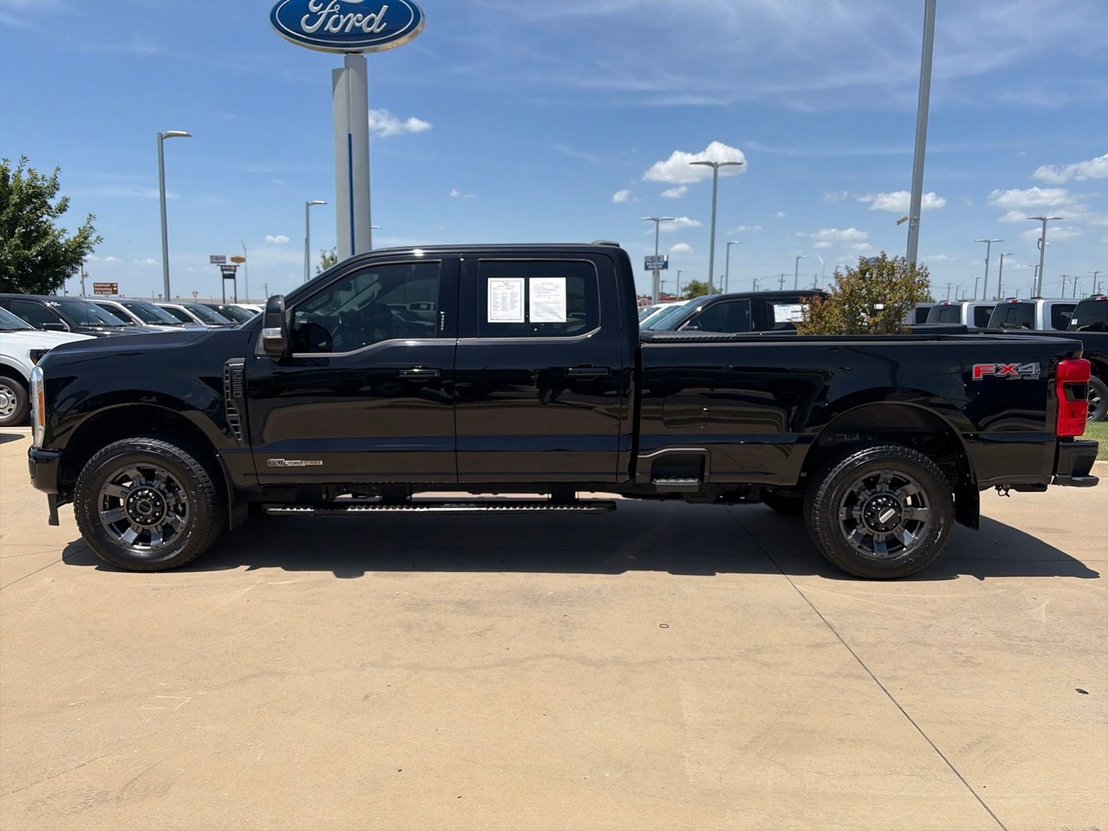 2023 Ford F-350SD Lariat