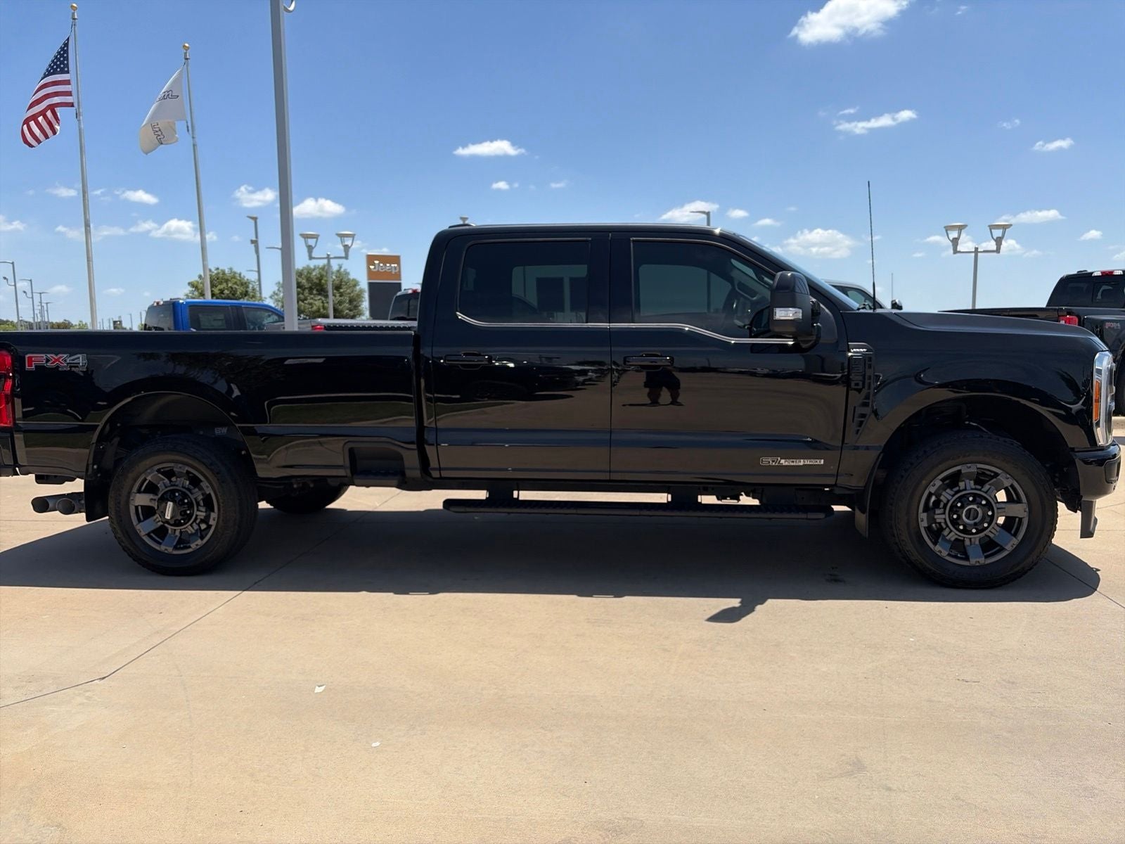 2023 Ford F-350SD Lariat