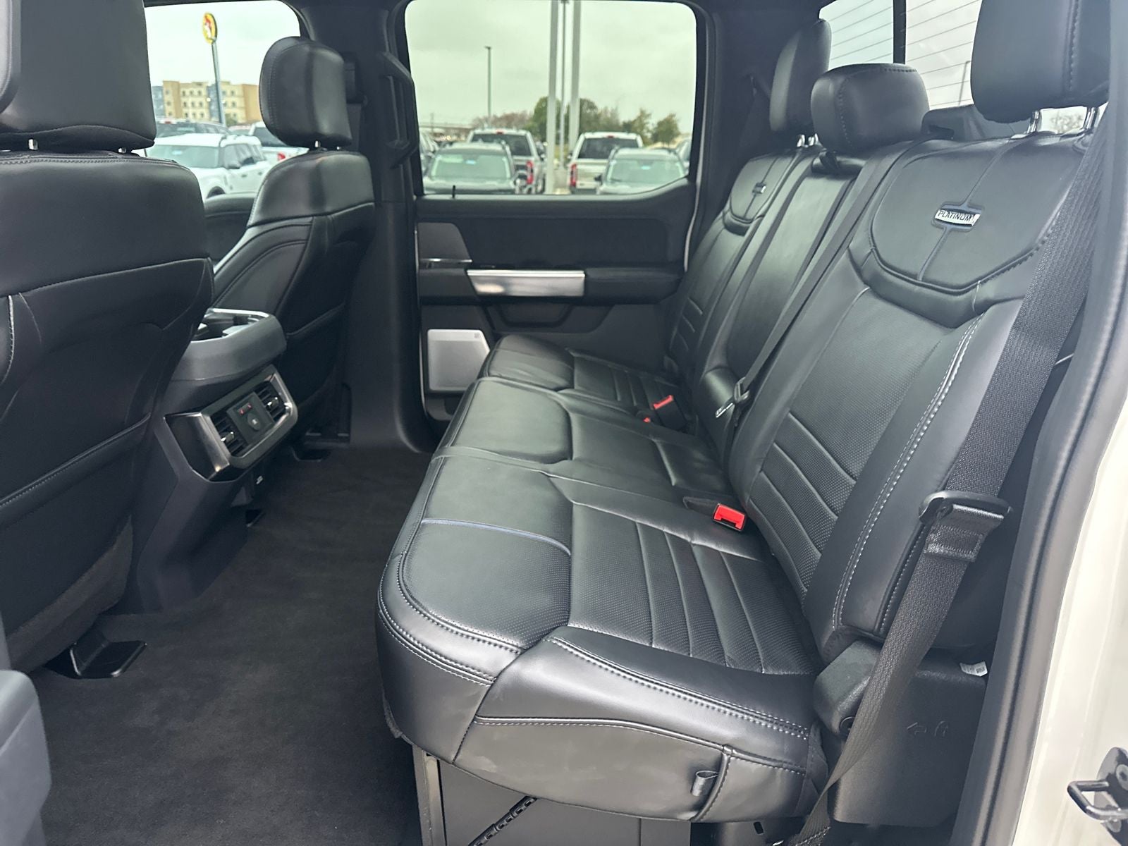 2025 Ford F-350SD Platinum