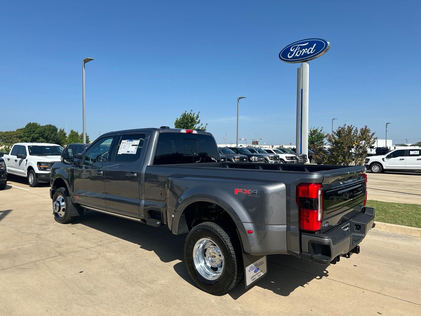 2026 Ford F-350SD Platinum DRW