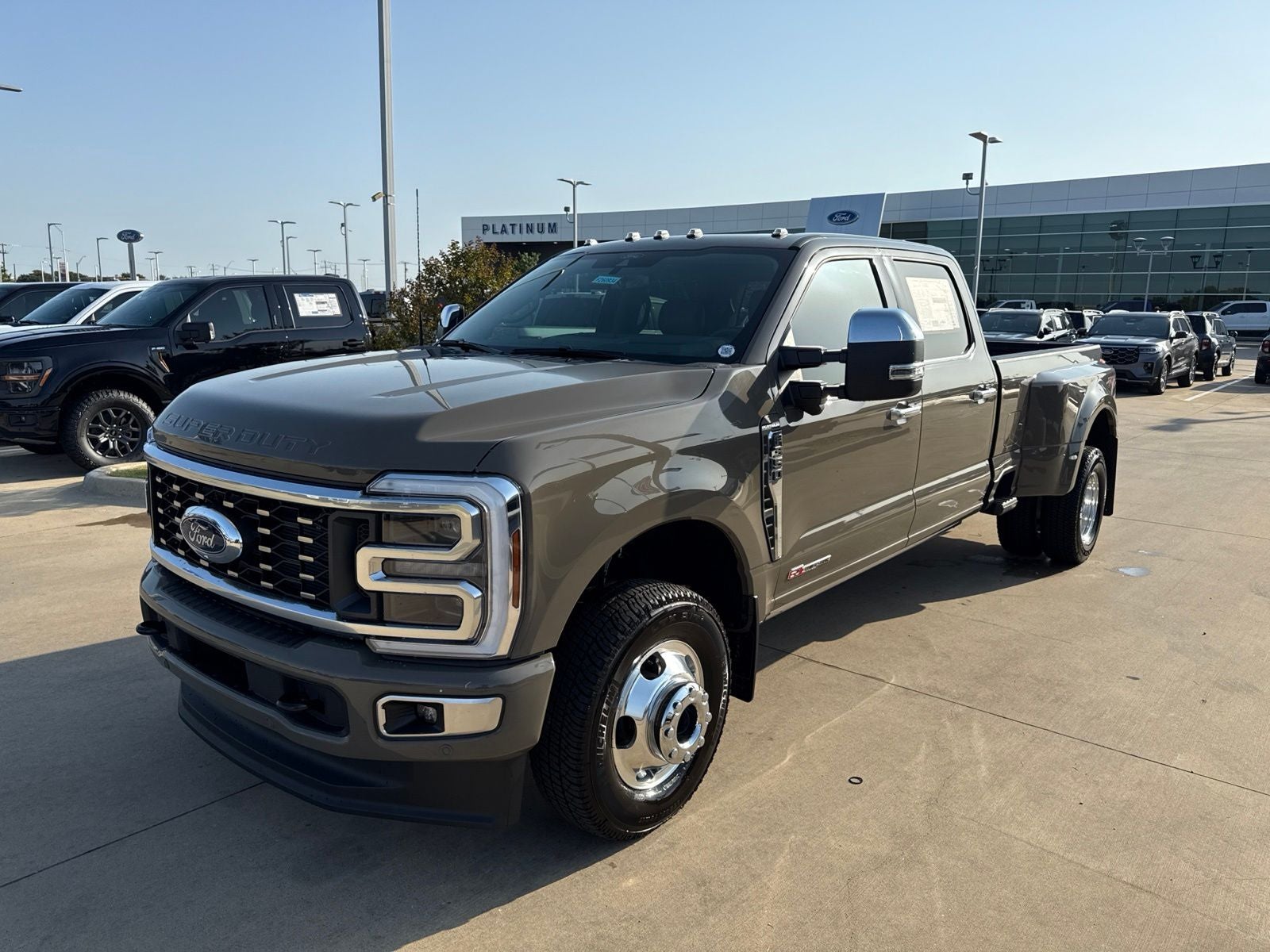 2026 Ford F-350SD Platinum DRW