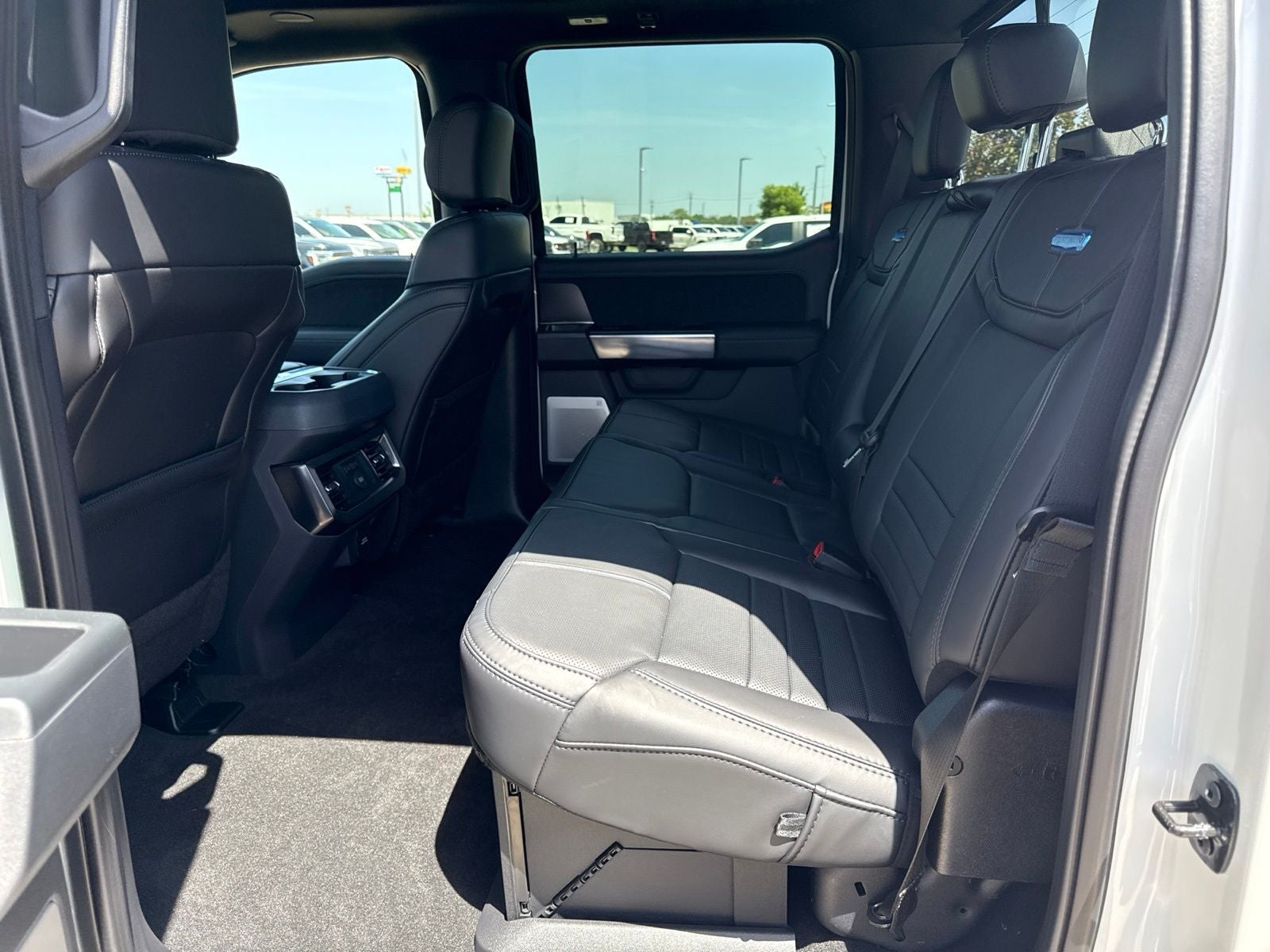 2026 Ford F-350SD Platinum DRW