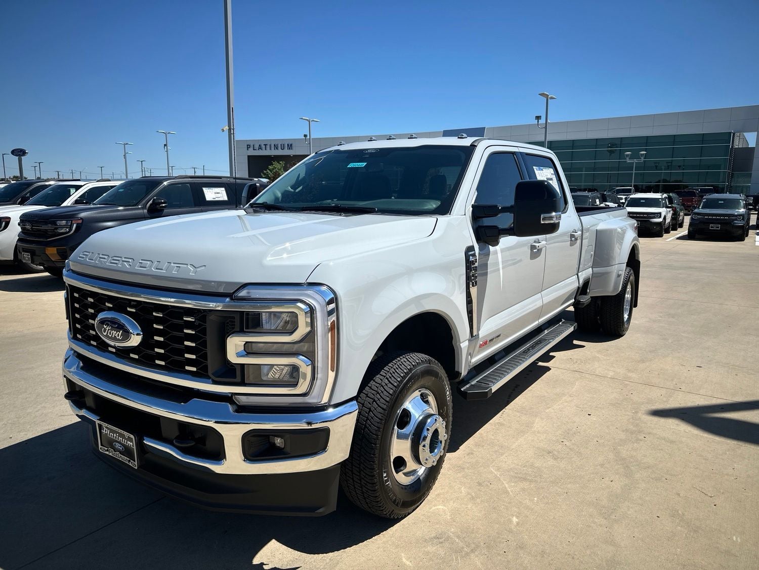 2026 Ford F-350SD Lariat DRW