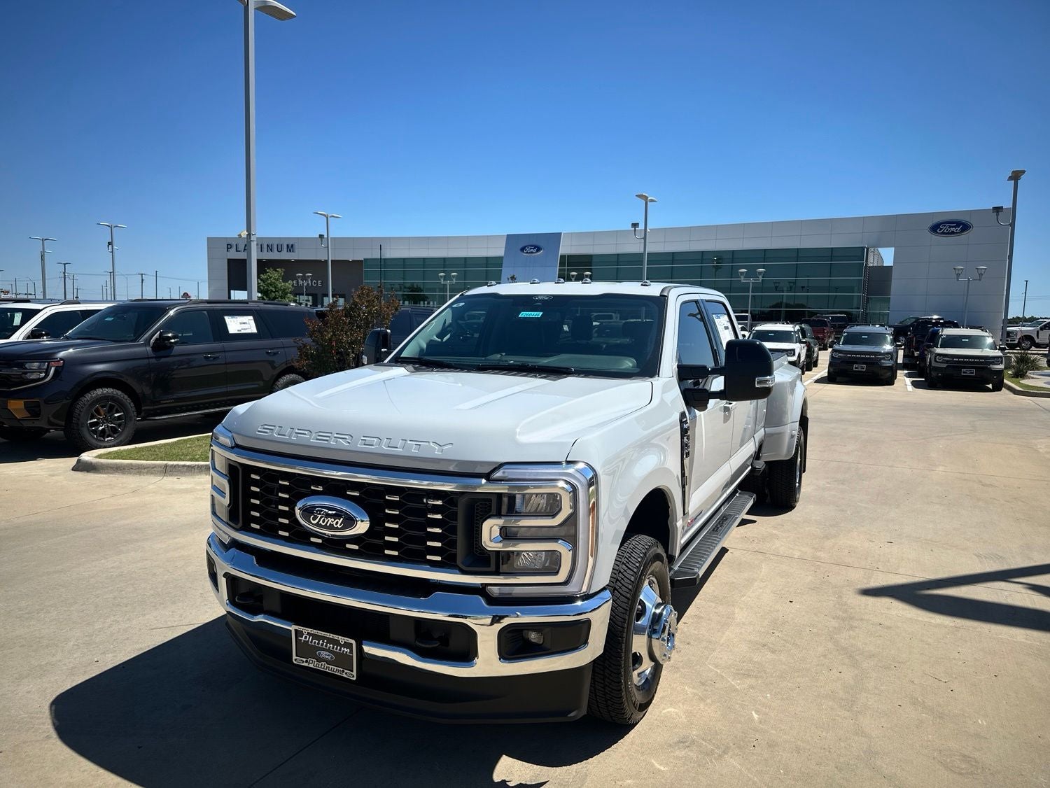 2026 Ford F-350SD Lariat DRW