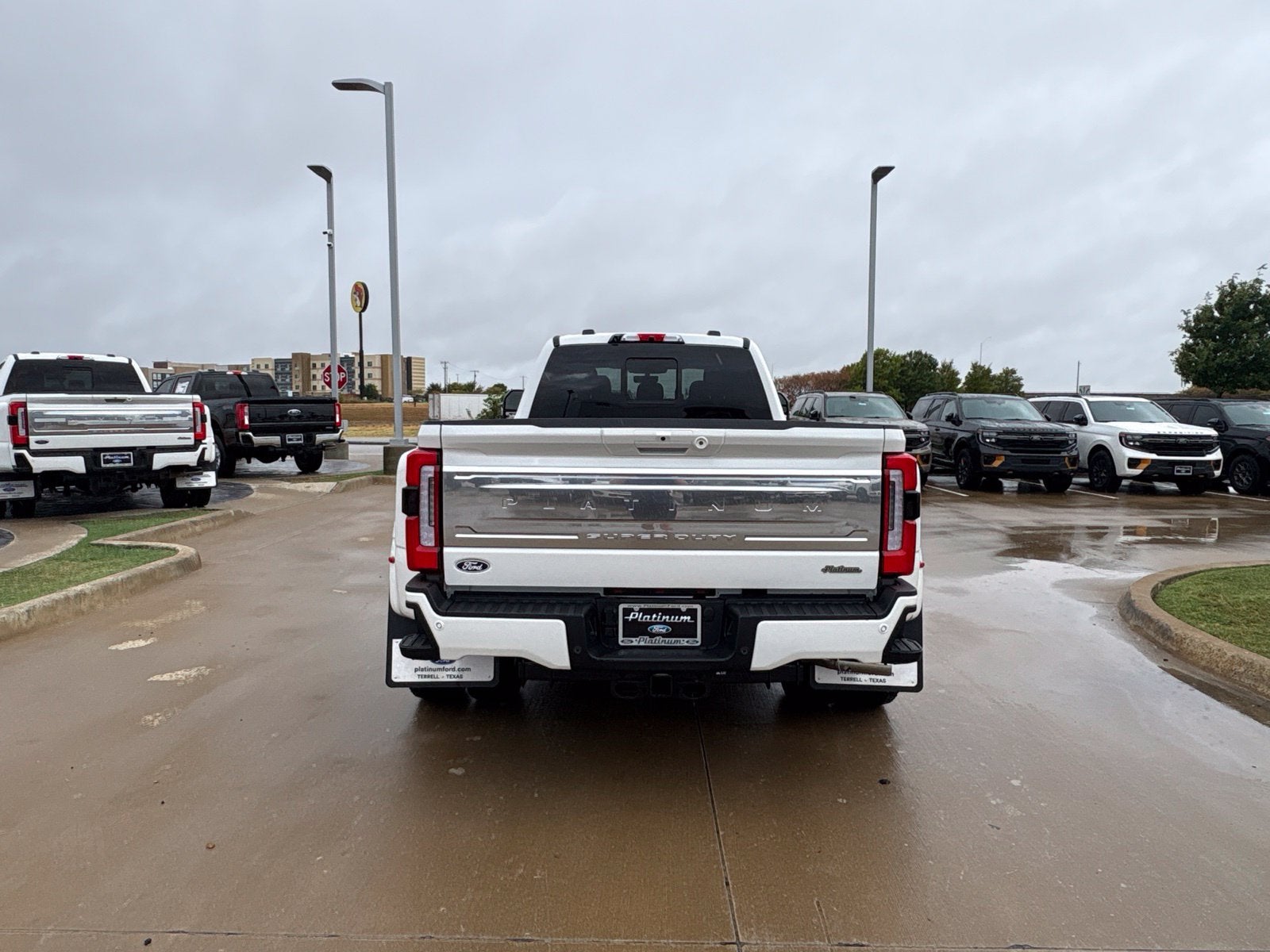 2027 Ford F-350SD Platinum DRW