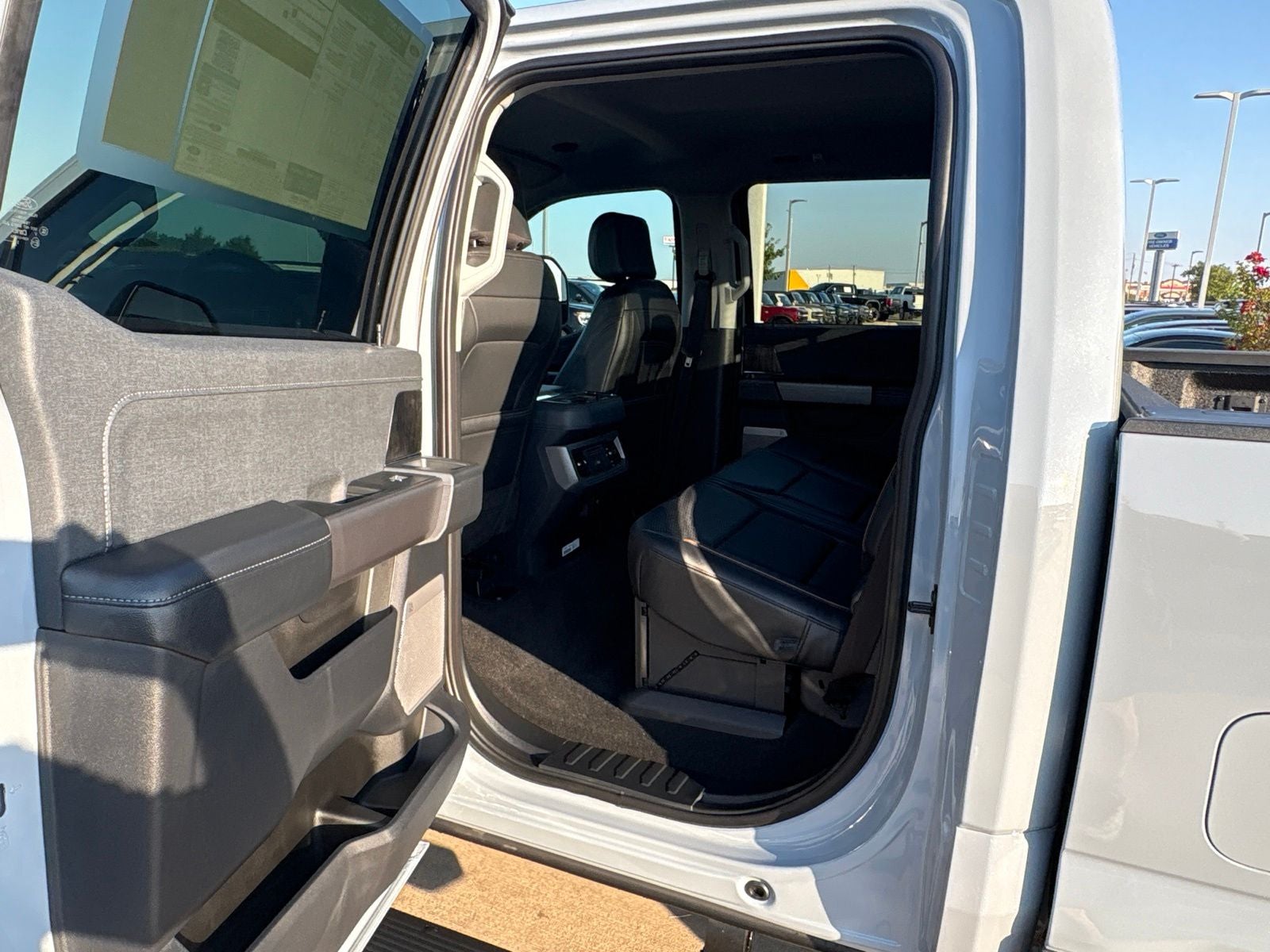 2026 Ford F-350SD Lariat DRW