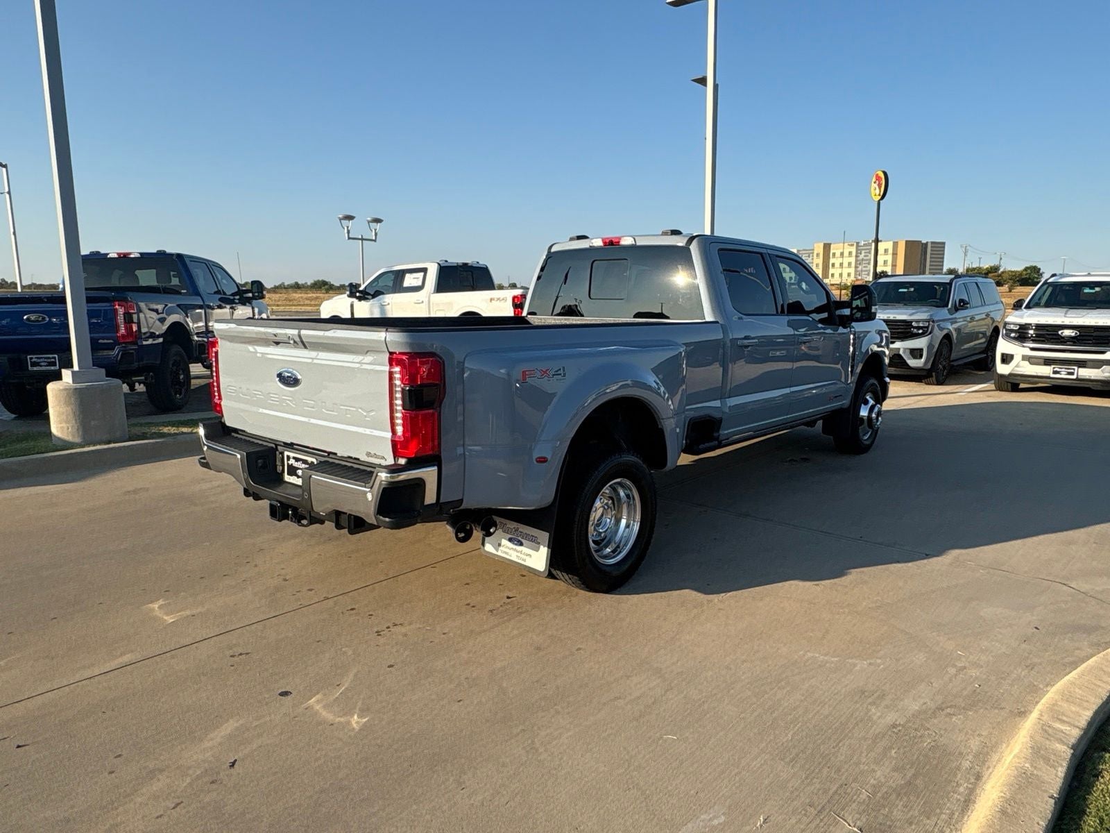 2026 Ford F-350SD Lariat DRW
