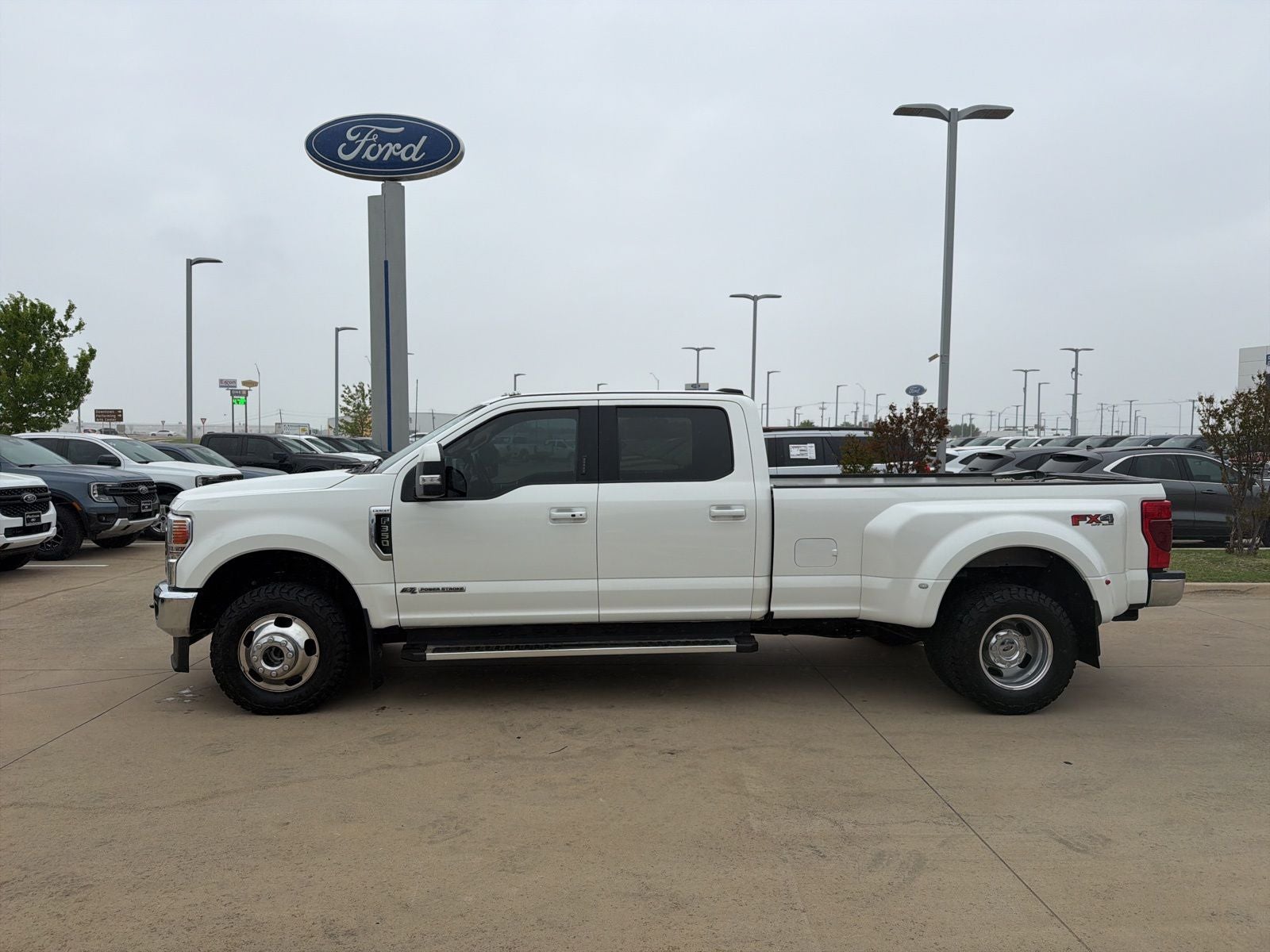 2022 Ford F-350SD Lariat DRW