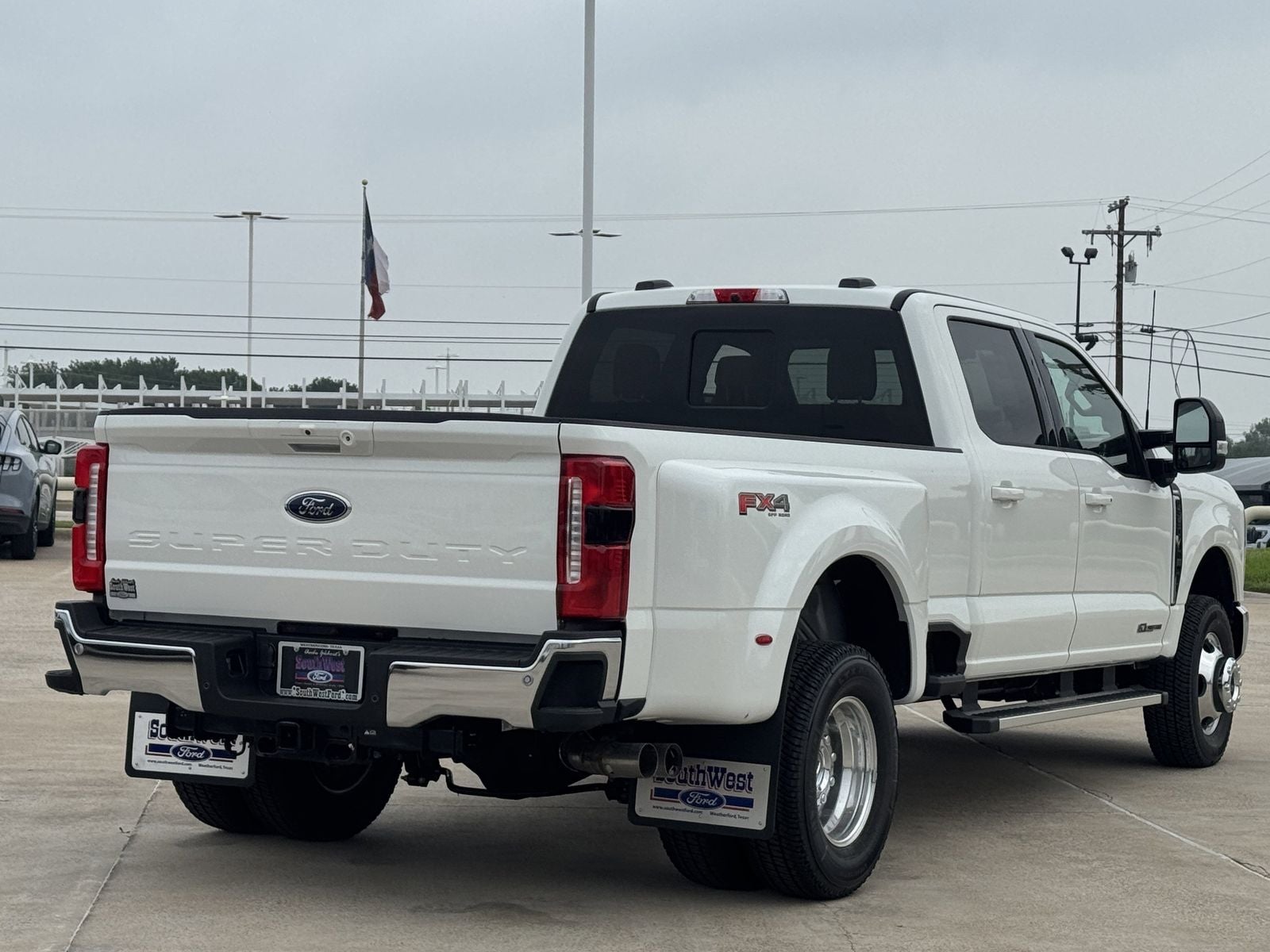 2026 Ford F-350SD Lariat DRW