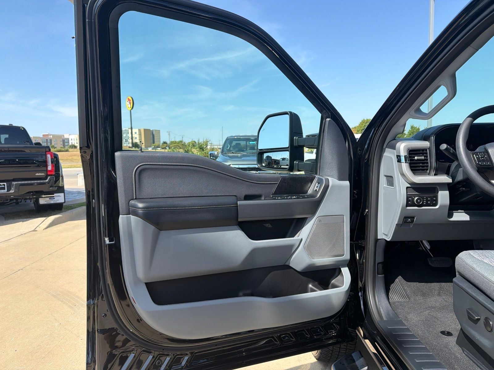 2026 Ford F-350SD XLT DRW