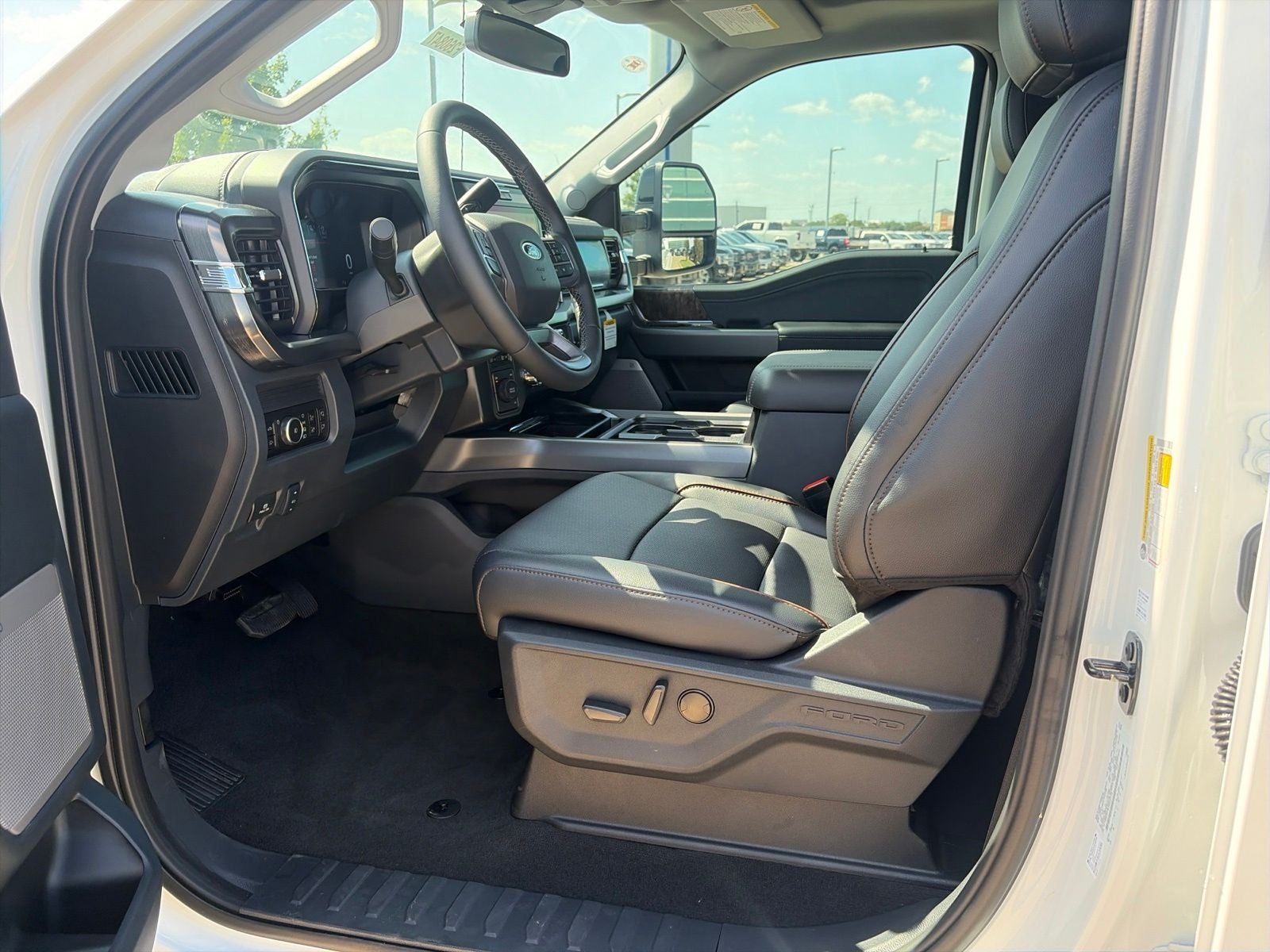 2026 Ford F-350SD Lariat DRW