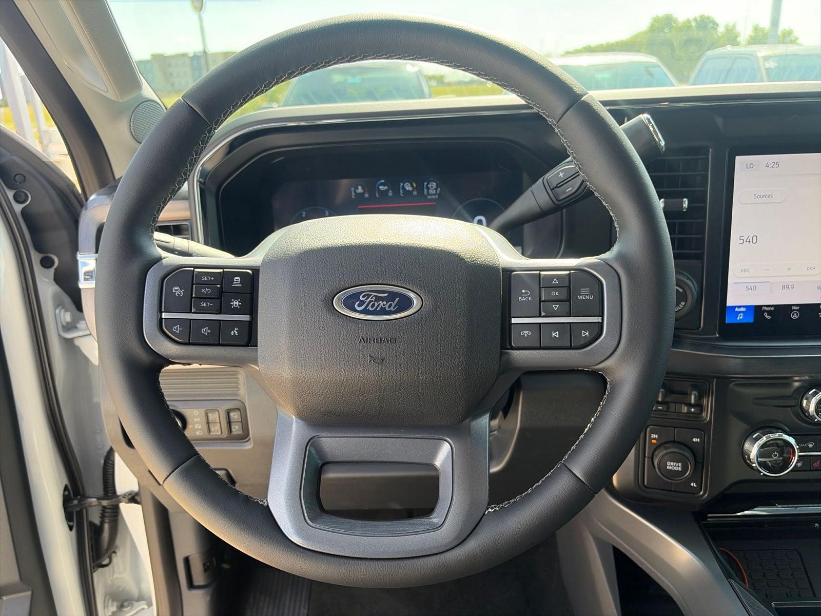 2026 Ford F-350SD Lariat DRW