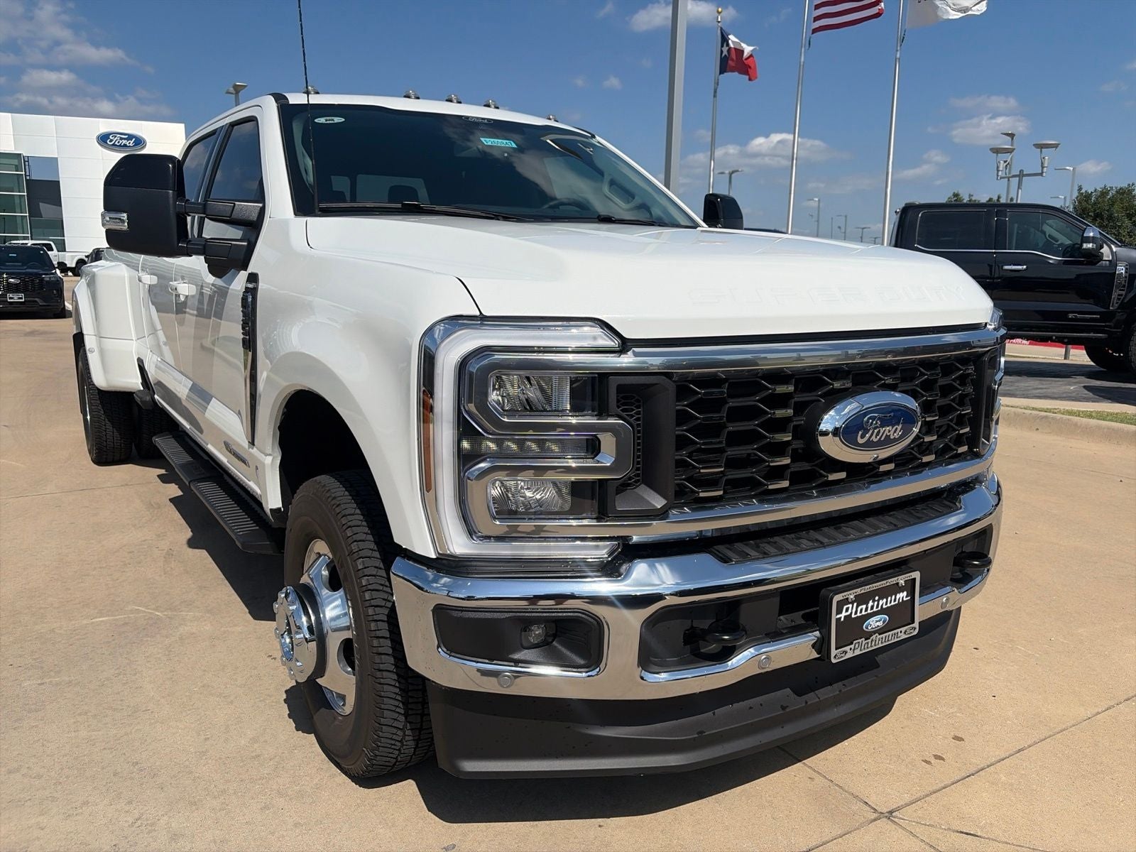 2026 Ford F-350SD Lariat DRW