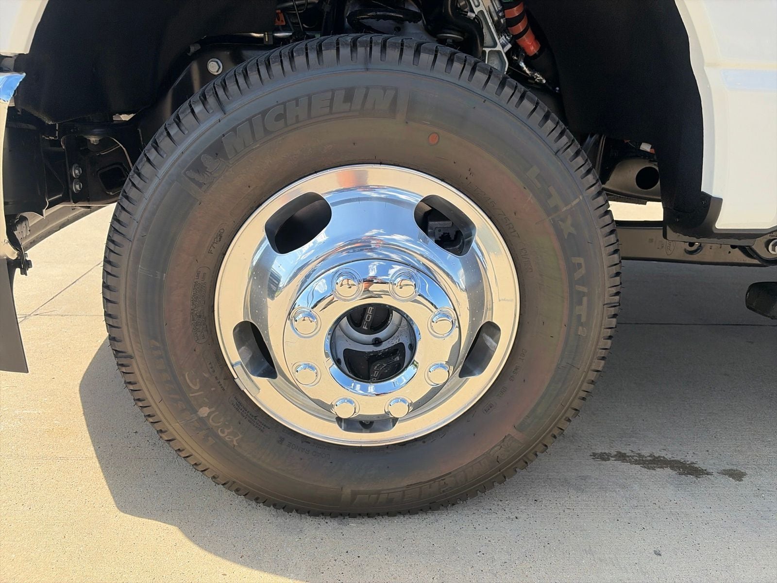 2026 Ford F-350SD Lariat DRW